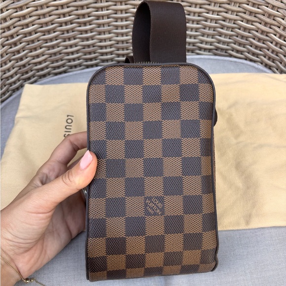 Authentic Louis Vuitton geronimos damier ebene mini bum bag travel crossbody - Picture 3 of 16
